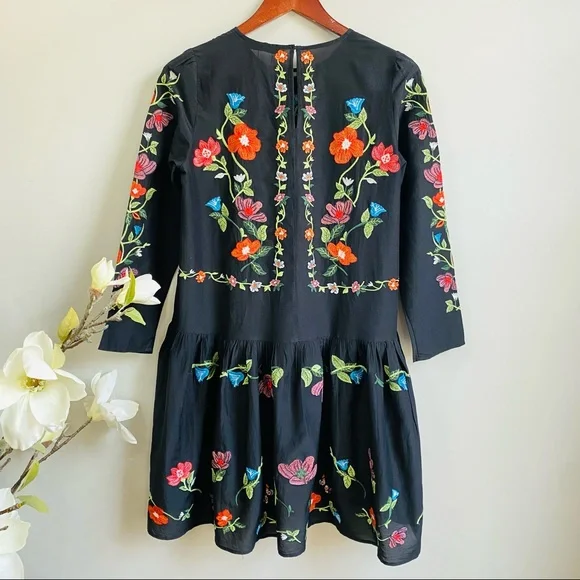 Zara floral embroidery shift dress in black color - Picture 3 of 10